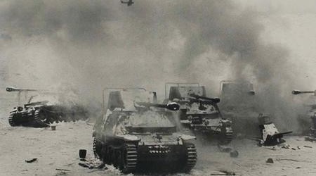 On the Outskirts of Stalingrad. Captured Enemy Artillery, 1942-43 Photographer Emanuil Evzerikhin